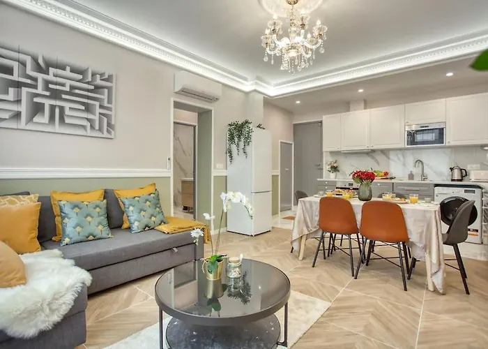 Charming Apart New 2 Bedrooms With Aircon