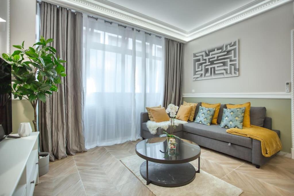 Appartement Charming New 2 Bedrooms With Aircon *